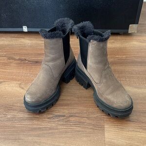 Timberland Brown Winter Boots with Black Sole